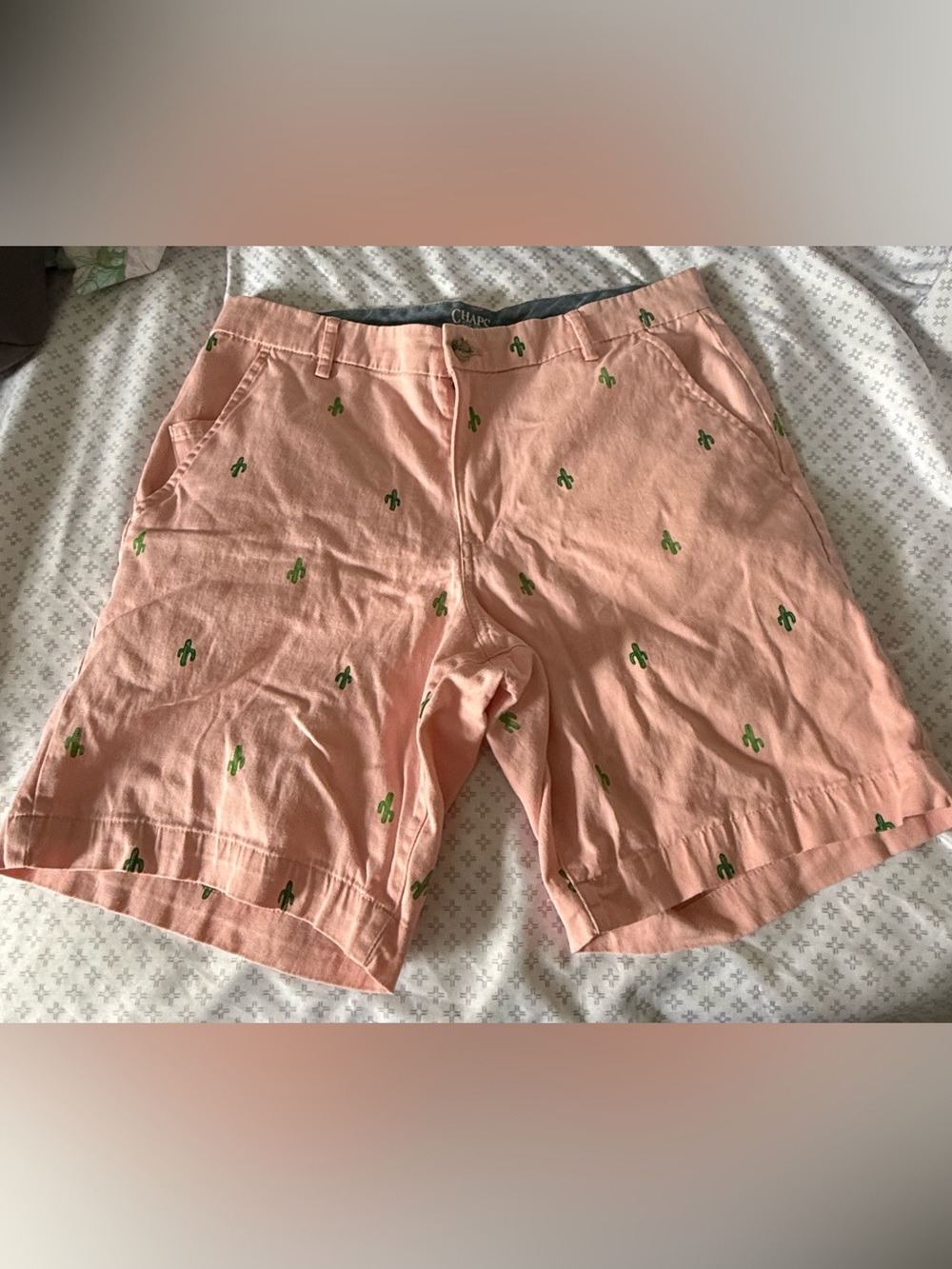 Chaps Men’s Pink Shorts with Green Cacti Size 32 Stretch
